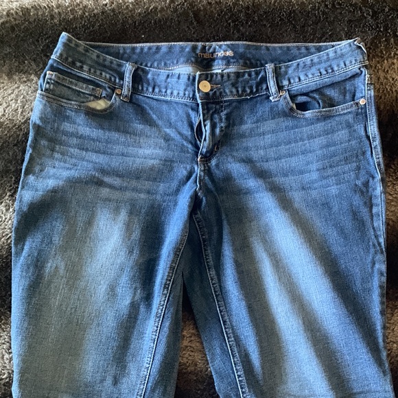 Maurice’s boot cut jeans. Size 16/17 long - Picture 2 of 5
